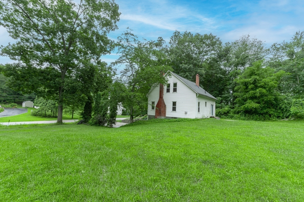 36 Old Worcester Road Charlton, MA 01507 - Photo 2 of 36 Gallery Image 2