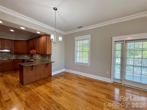 $1,795 | 21025 Catawba Avenue, Unit 202, Cornelius, NC 28031