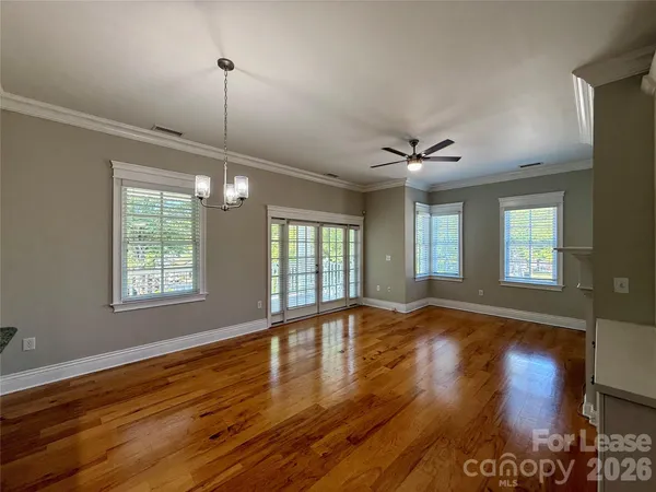 $1,795 | 21025 Catawba Avenue, Unit 202, Cornelius, NC 28031