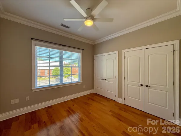 $1,795 | 21025 Catawba Avenue, Unit 202, Cornelius, NC 28031