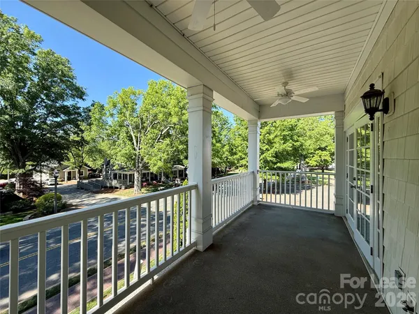 $1,795 | 21025 Catawba Avenue, Unit 202, Cornelius, NC 28031