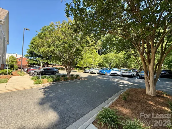 $1,795 | 21025 Catawba Avenue, Unit 202, Cornelius, NC 28031
