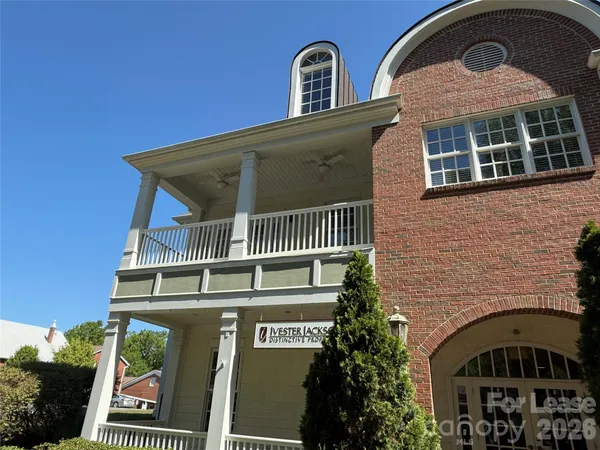 $1,795 | 21025 Catawba Avenue, Unit 202, Cornelius, NC 28031
