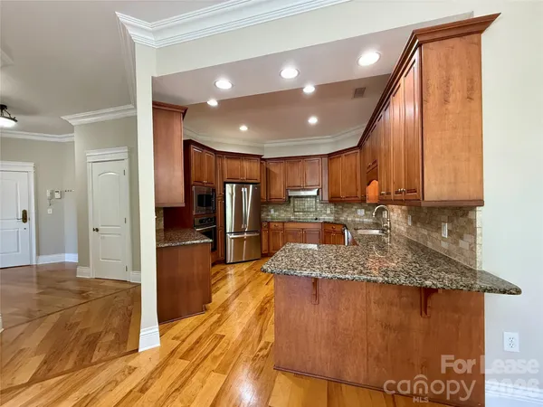 $1,795 | 21025 Catawba Avenue, Unit 202, Cornelius, NC 28031