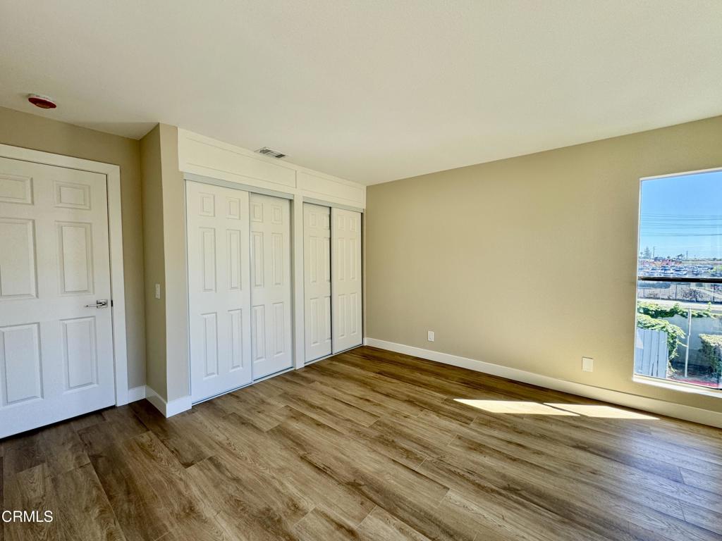 5222 Longfellow Way Oxnard, CA 93033 - Photo 11 of 15 11