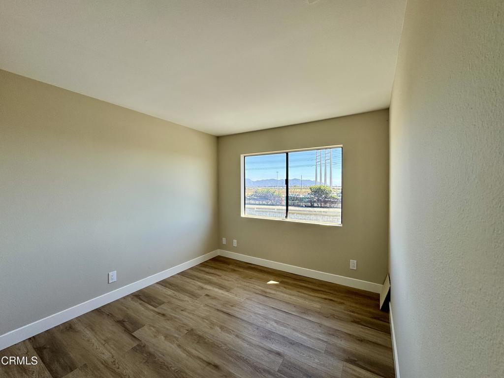 5222 Longfellow Way Oxnard, CA 93033 - Photo 7 of 15 7