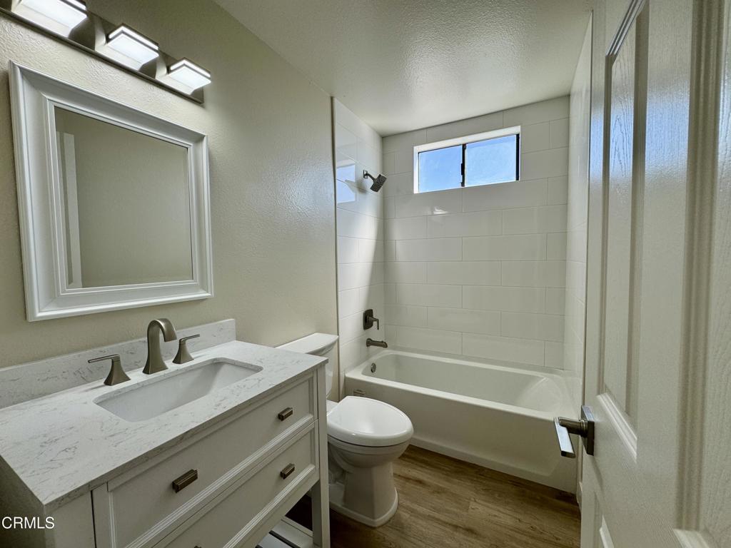 5222 Longfellow Way Oxnard, CA 93033 - Photo 9 of 15 9