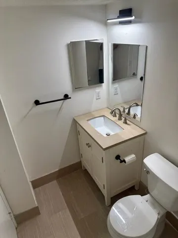 $2,200 | 1110 Lake Shore Drive, Unit 103, Lake Park, FL 33403