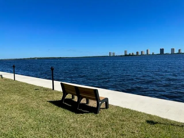 $2,200 | 1110 Lake Shore Drive, Unit 103, Lake Park, FL 33403
