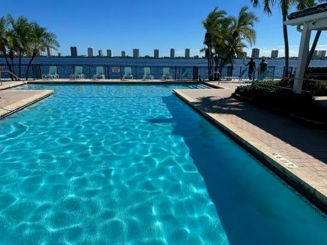 $2,200 | 1110 Lake Shore Drive, Unit 103, Lake Park, FL 33403