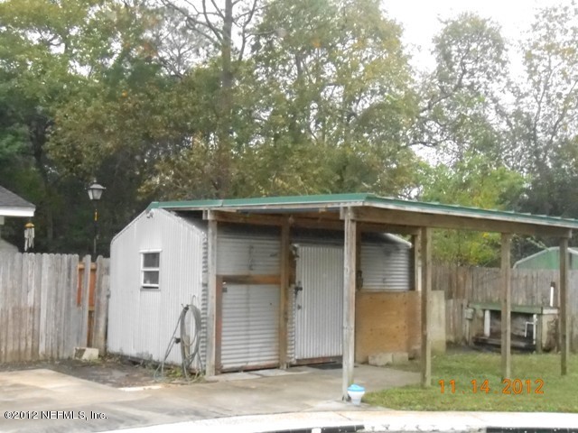 2122 E Road Jacksonville, FL 32216 - Photo 16 of 18 2012-11-14 17