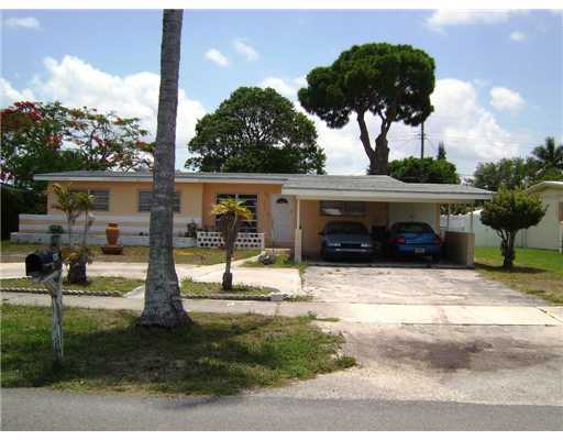341 Ponte Vedra Road Palm Springs, FL 33461 - Photo 1 of 25 Primary Photo