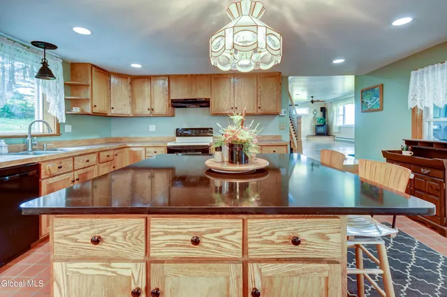 $475,000 | 563 Old Sharon Road, Canajoharie, NY 13317