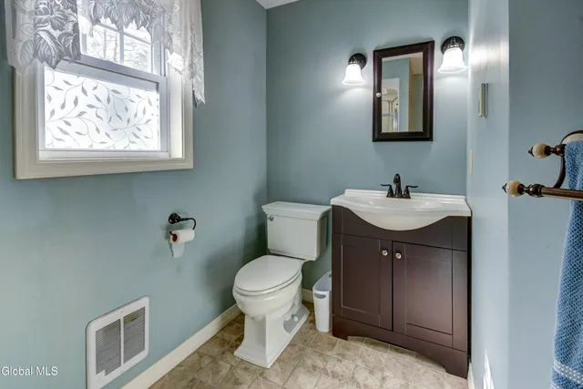 $475,000 | 563 Old Sharon Road, Canajoharie, NY 13317