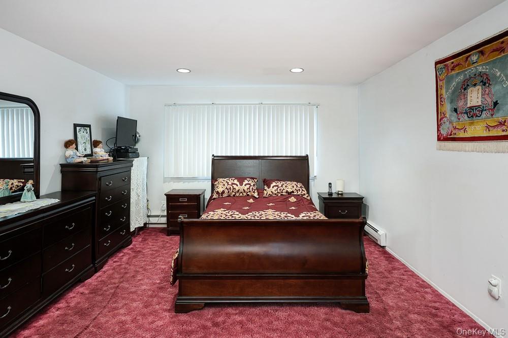 16 Carriage Road Great Neck, NY 11024 - Photo 20 of 35 Gallery Image 20