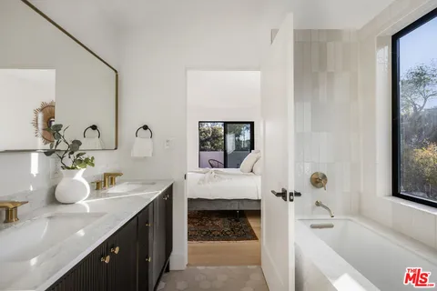 $1,395,000 | 5240 Barker Drive, Los Angeles, CA 90042