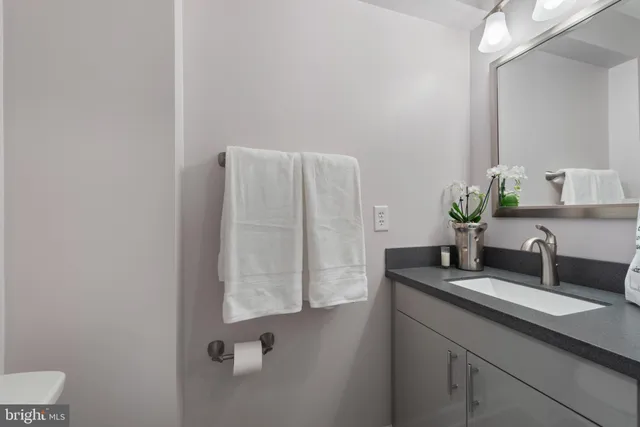 $315,000 | 100 Harborview Drive, Unit 1209, Baltimore, MD 21230