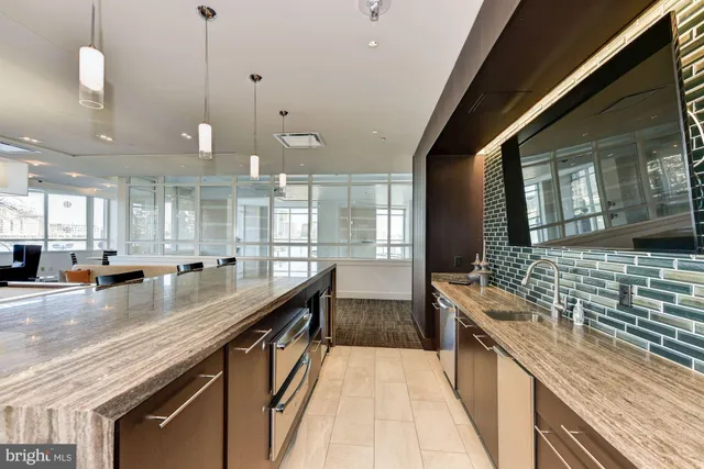 $315,000 | 100 Harborview Drive, Unit 1209, Baltimore, MD 21230