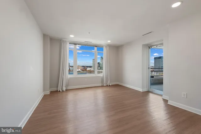 $315,000 | 100 Harborview Drive, Unit 1209, Baltimore, MD 21230