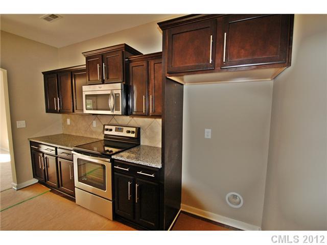 511 Rook Road, Unit 23 Charlotte, NC 28216 - Photo 3 of 11
