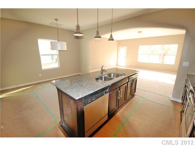 511 Rook Road, Unit 23 Charlotte, NC 28216 - Photo 4 of 11