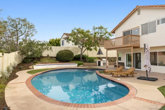 $1,110,000 | 4972 Calle Sobrado, Oceanside, CA 92056