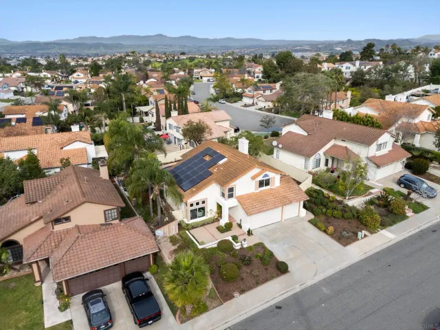 $1,110,000 | 4972 Calle Sobrado, Oceanside, CA 92056