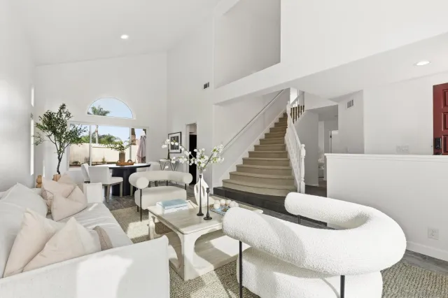 $1,110,000 | 4972 Calle Sobrado, Oceanside, CA 92056