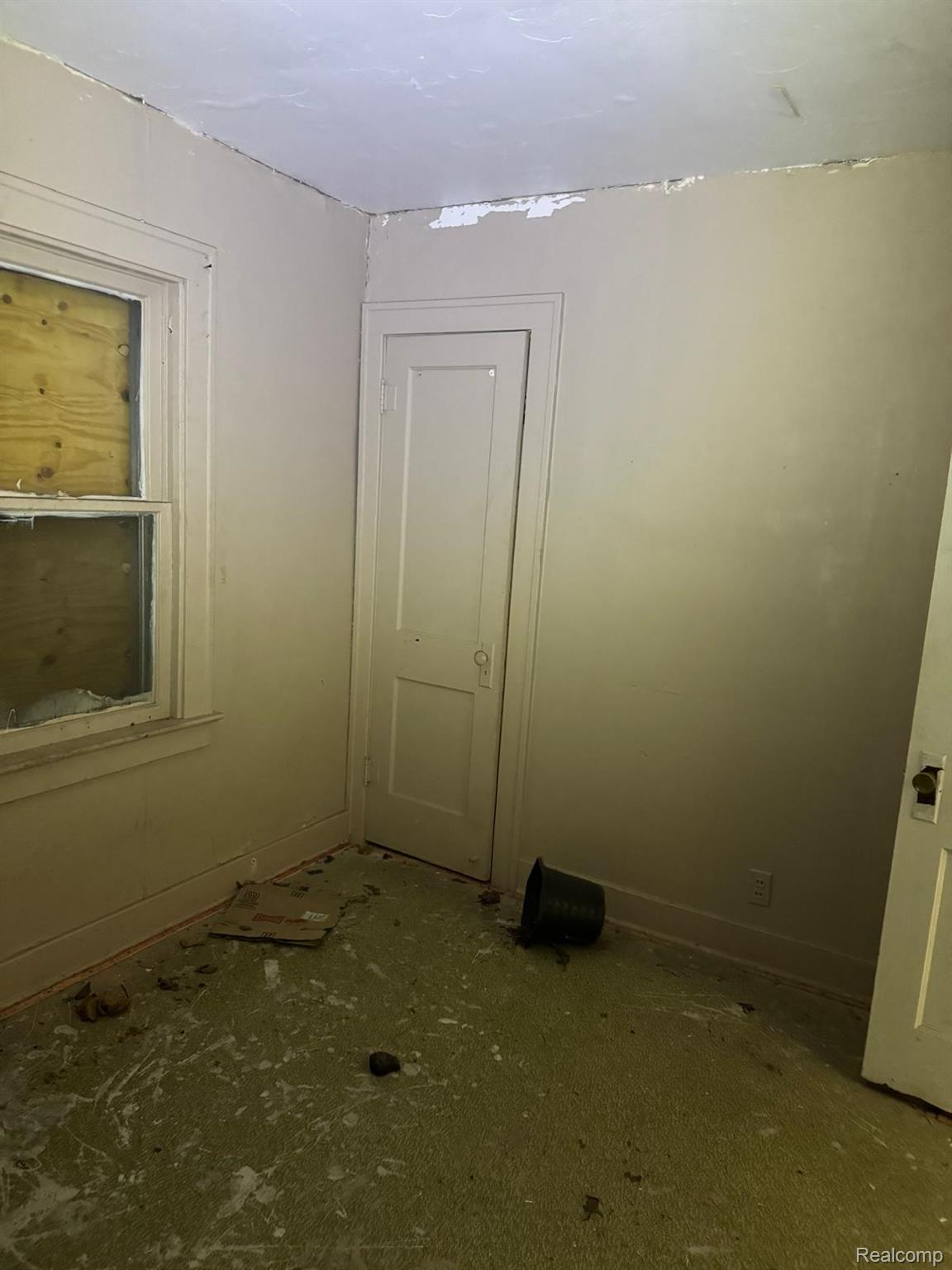722 East Ridgeway Avenue Flint, MI 48505 - Photo 2 of 7 WhatsApp Image 2026-06-03 at 11.45.37 AM (1).jpeg