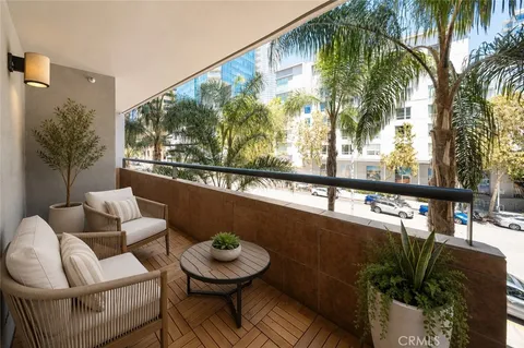 $589,000 | 600 West 9th Street, Unit 305, Los Angeles, CA 90015