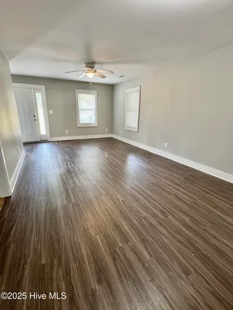 $1,500 | 411 West 3rd Street, Greenville, NC 27834