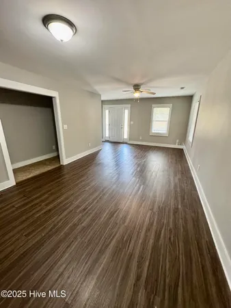 $1,500 | 411 West 3rd Street, Greenville, NC 27834