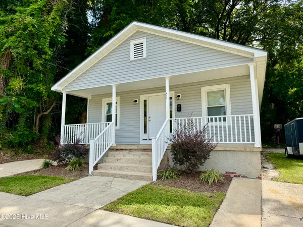 $1,500 | 411 West 3rd Street, Greenville, NC 27834
