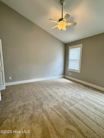 $1,500 | 411 West 3rd Street, Greenville, NC 27834