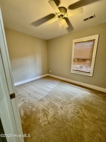 $1,500 | 411 West 3rd Street, Greenville, NC 27834