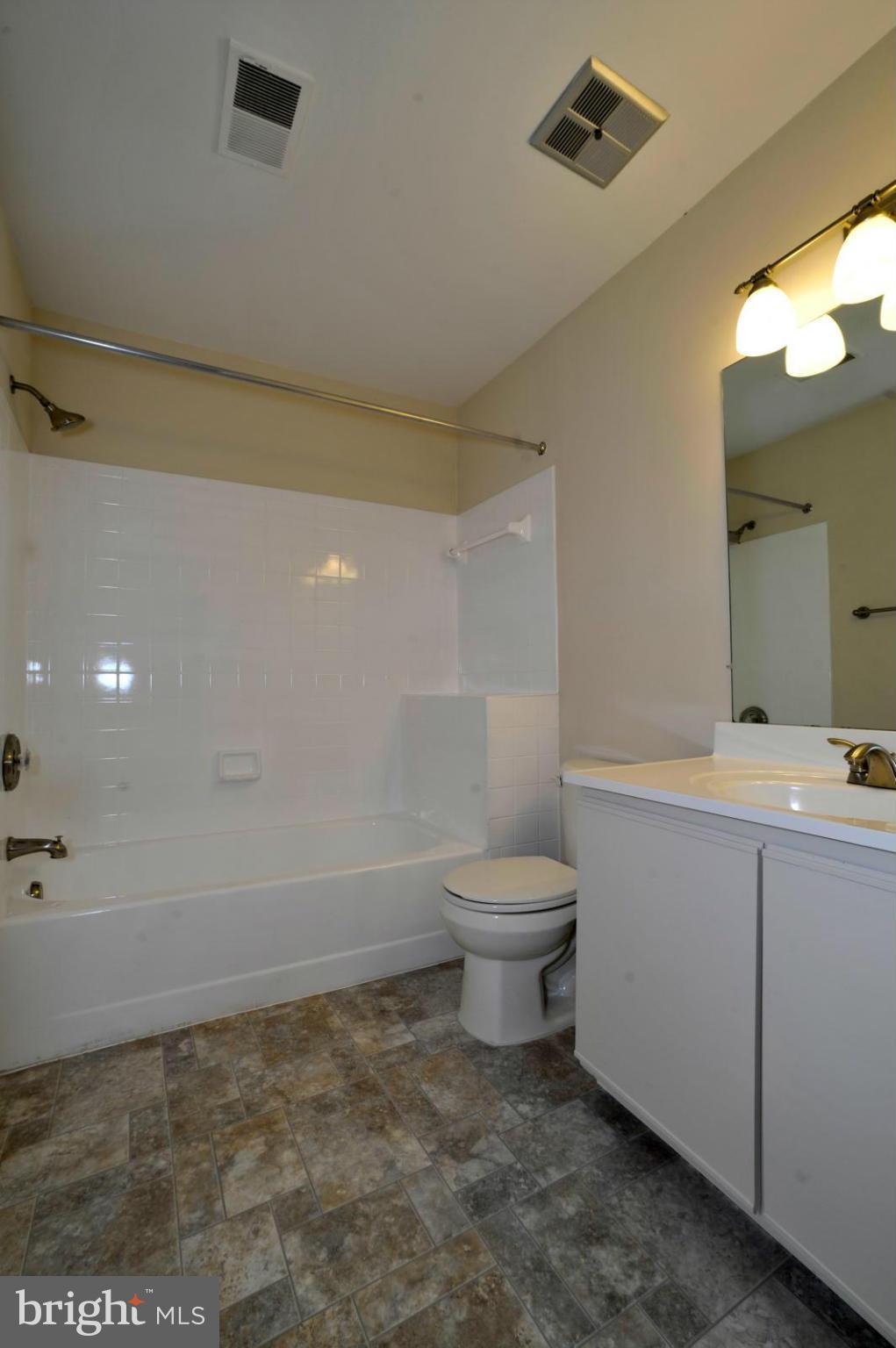 11029 Villaridge Court, Unit 11029B Reston, VA 20191 - Photo 16 of 22 Bath