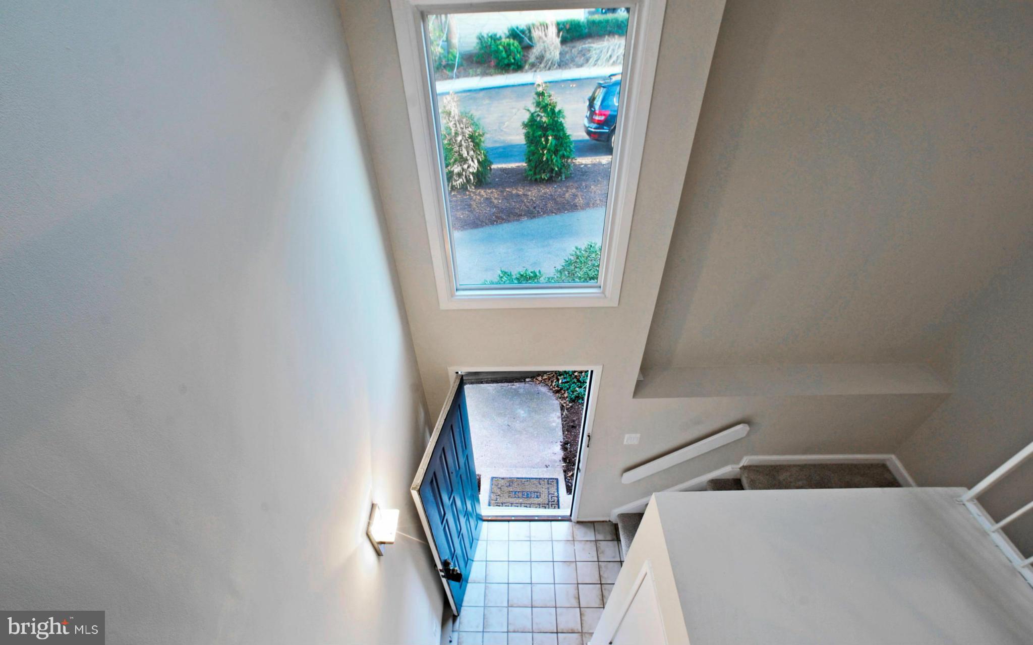 11029 Villaridge Court, Unit 11029B Reston, VA 20191 - Photo 3 of 22 Interior (General)