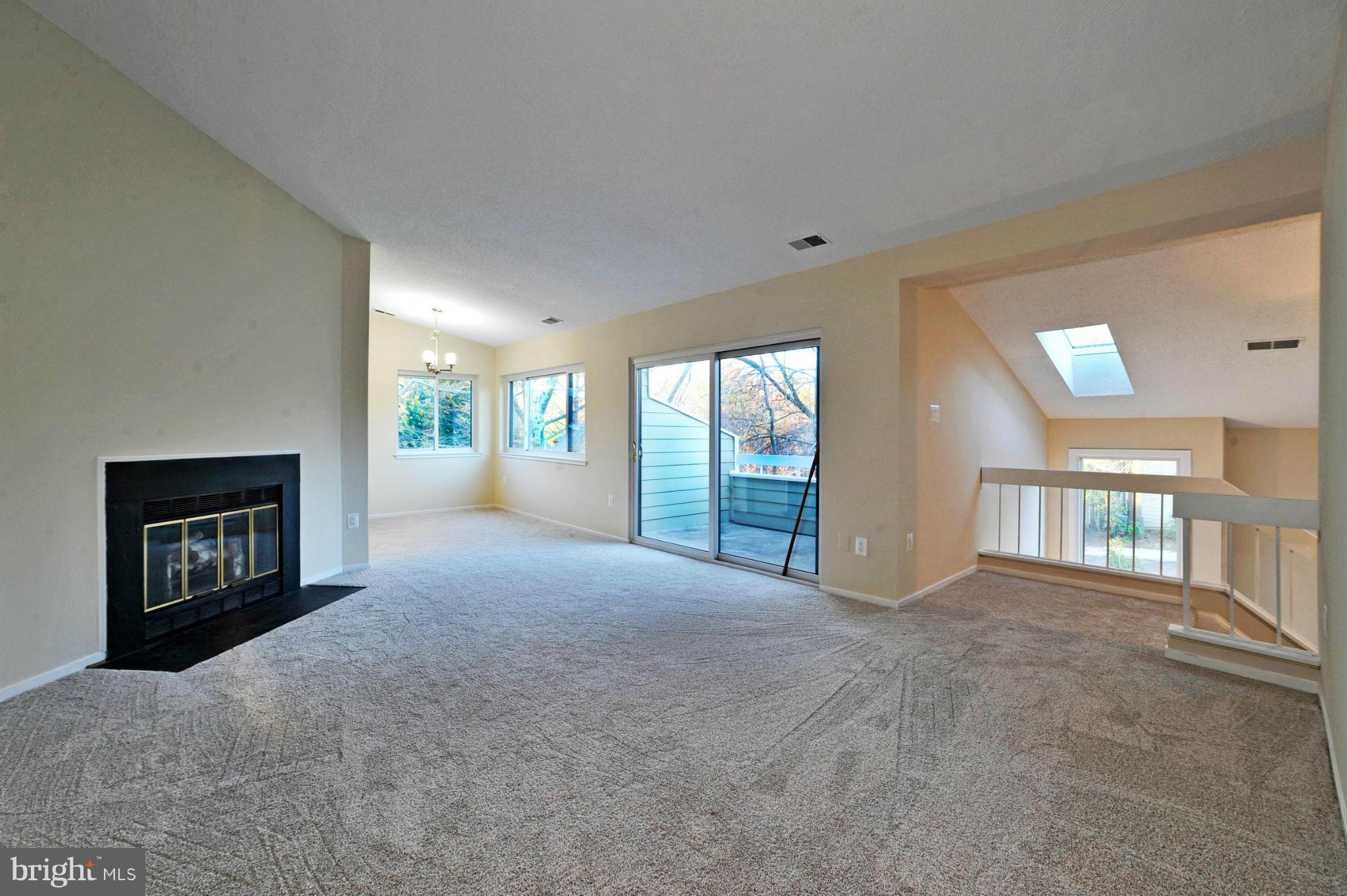 11029 Villaridge Court, Unit 11029B Reston, VA 20191 - Photo 4 of 22 Living Room