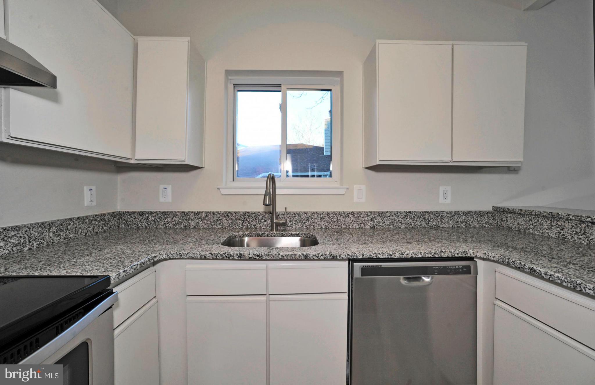 11029 Villaridge Court, Unit 11029B Reston, VA 20191 - Photo 7 of 22 Kitchen