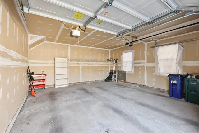 $334,900 | 615 Grosse Pointe Circle, Unit 127, Vernon Hills, IL 60061