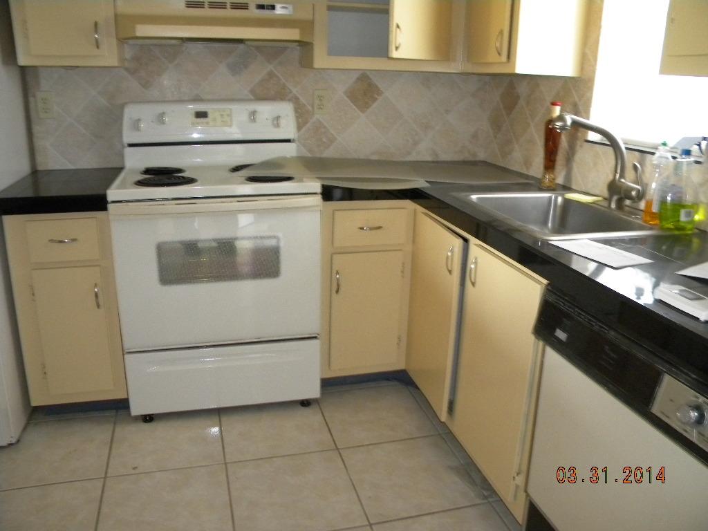 9370 Southwest 8th Street, Unit 205 Boca Raton, FL 33428 - Photo 2 of 13 DSCN7331
