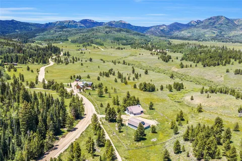 $1,395,000 | 23628 County Road 62, Clark, CO 80428
