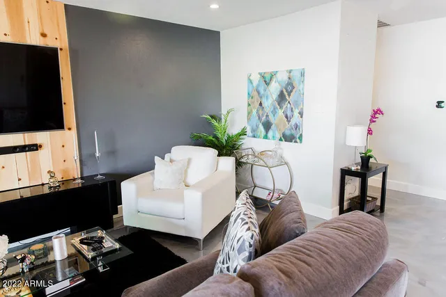 $3,499 | 420 West Flower Street, Phoenix, AZ 85013