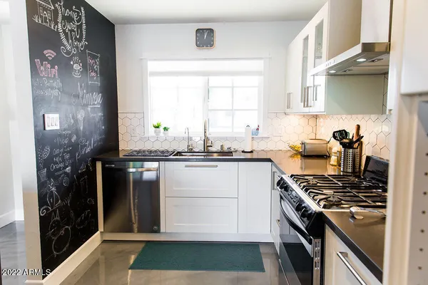 $3,799 | 420 West Flower Street, Phoenix, AZ 85013