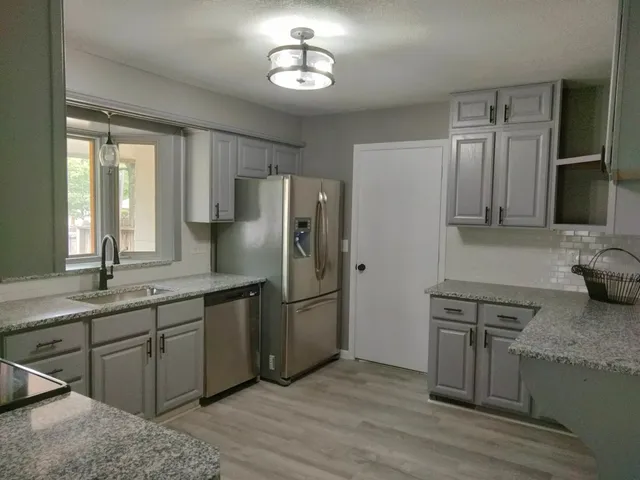 $272,500 | 1600 East Carolyn Street, Derby, KS 67037