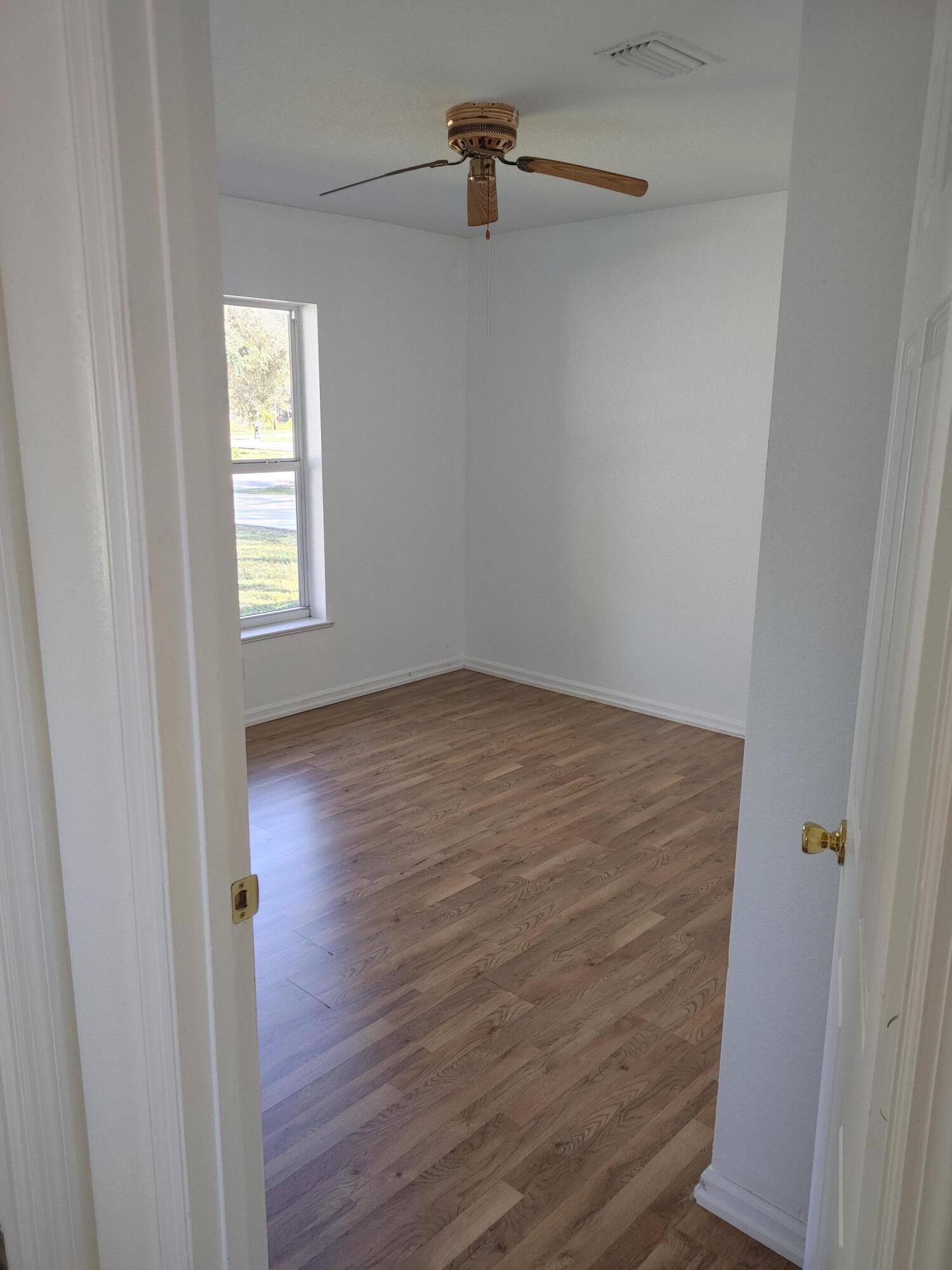 7701 Eden Road Fort Pierce, FL 34951 - Photo 13 of 26 20221210_095644_HDR