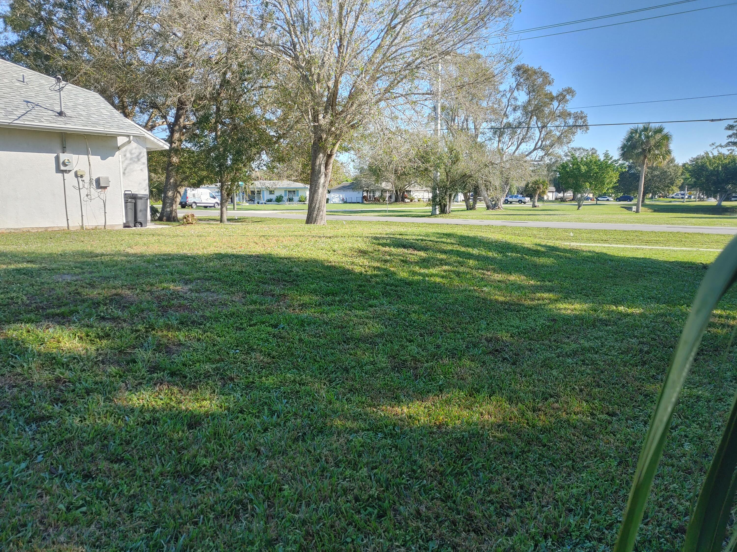 7701 Eden Road Fort Pierce, FL 34951 - Photo 25 of 26 20221210_100409_HDR