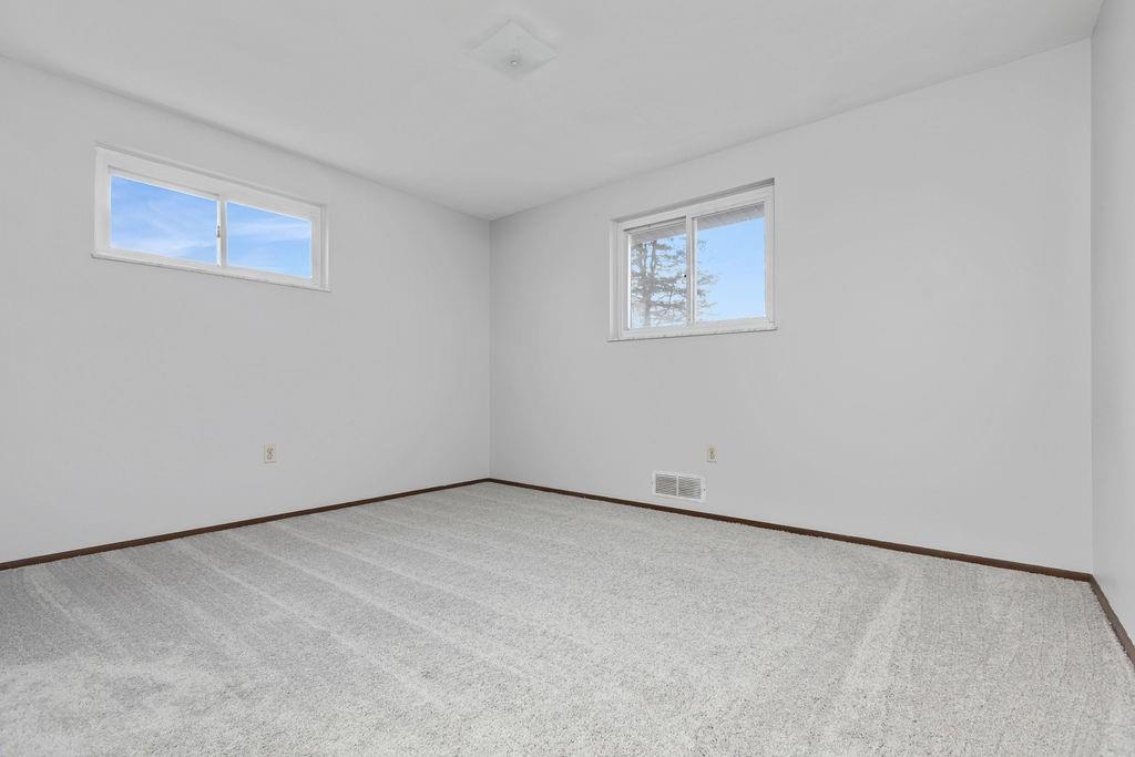 305 Wilson Road Clinton, PA 15026 - Photo 18 of 25 Gallery Image 18