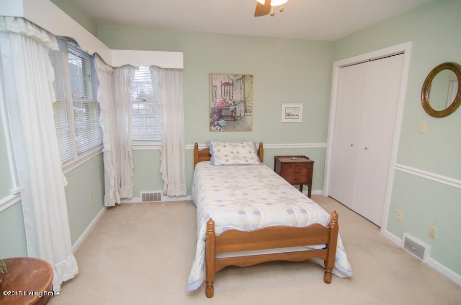 8 Sterling Road Louisville, KY 40220 - Photo 22 of 28 Bedroom 2 of 3