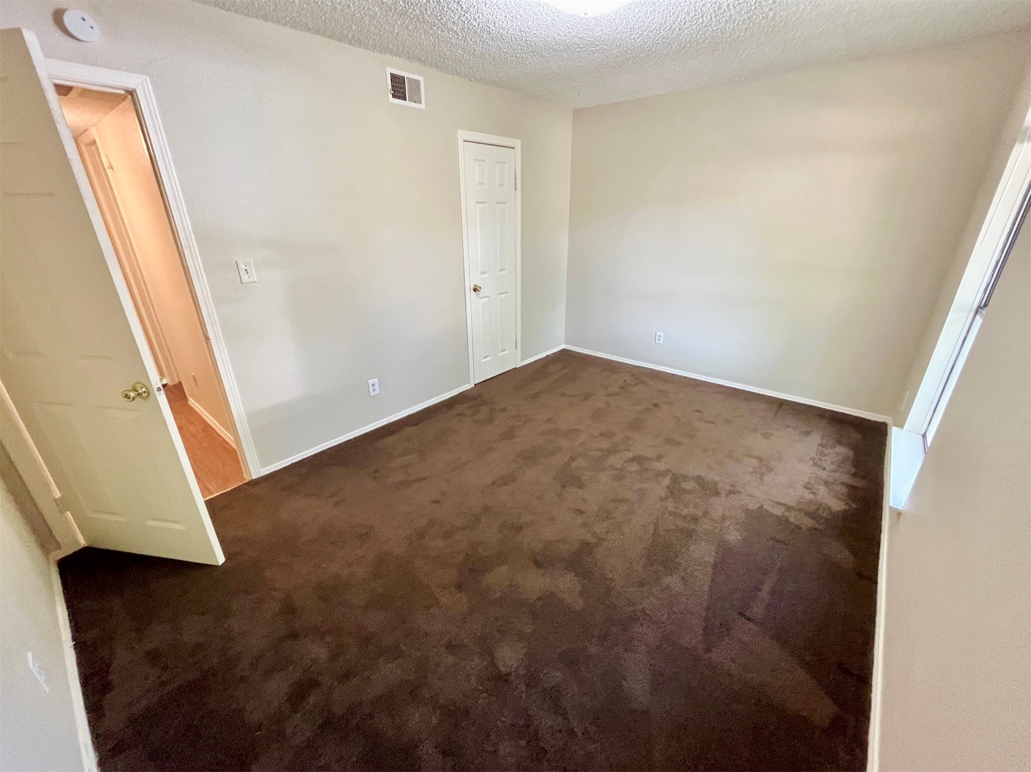 112 Hillside Cove, Unit B Elgin, TX 78621 - Photo 15 of 19 Gallery Image 15